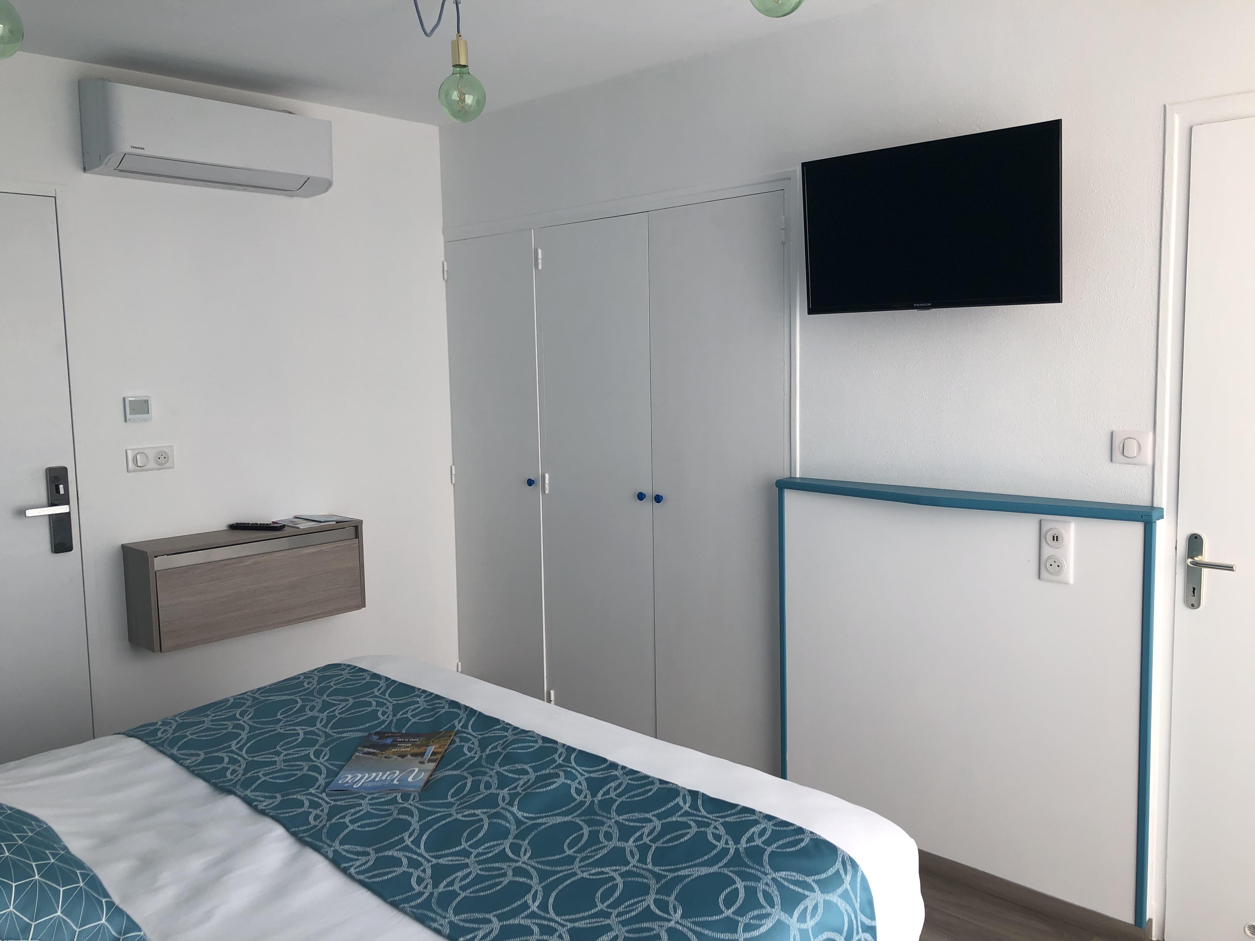 Hotel La Cote Oceane- 250 M Plage 圣让-德蒙 外观 照片